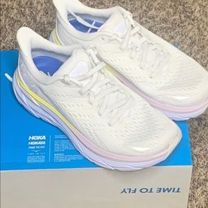 Woman's Hoka One One Clifton 8
Blanc De Blanc Bright White Running
Shoes Sz 5(B)